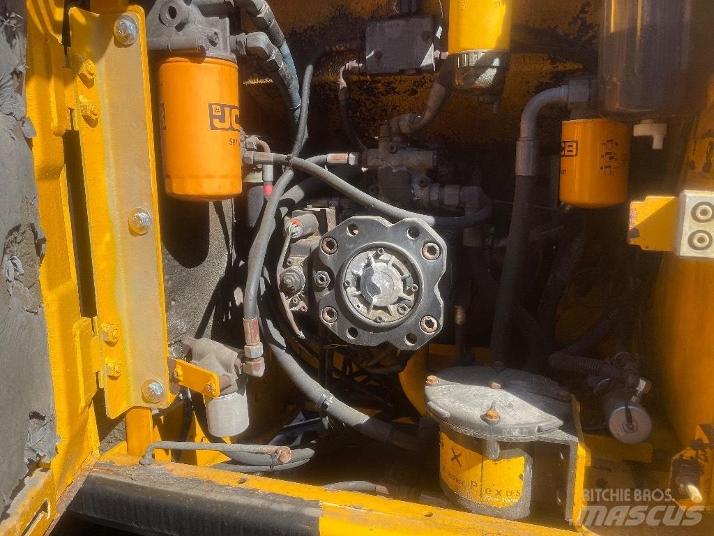 JCB JS 175 W ホイール式油圧ショベル（パワーショベル・ユンボ・バックホー）