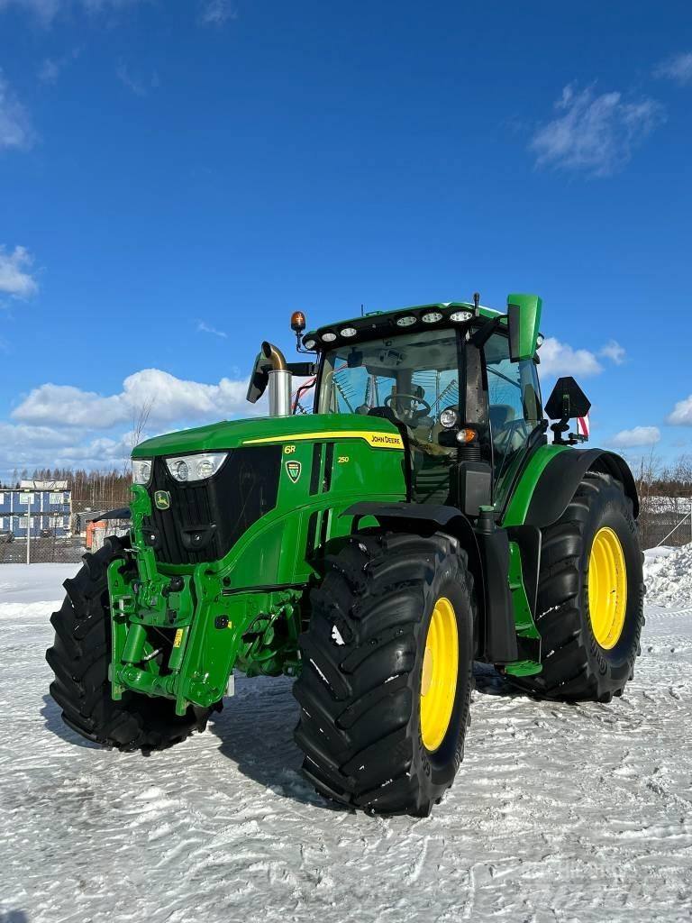 John Deere 6R 250 トラクター