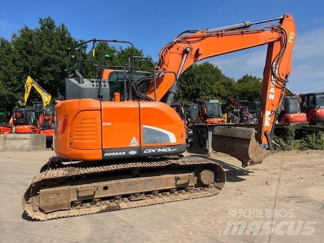 Doosan DX 140 LCR-5 大型油圧ショベル12t以上（パワーショベル・ユンボ）