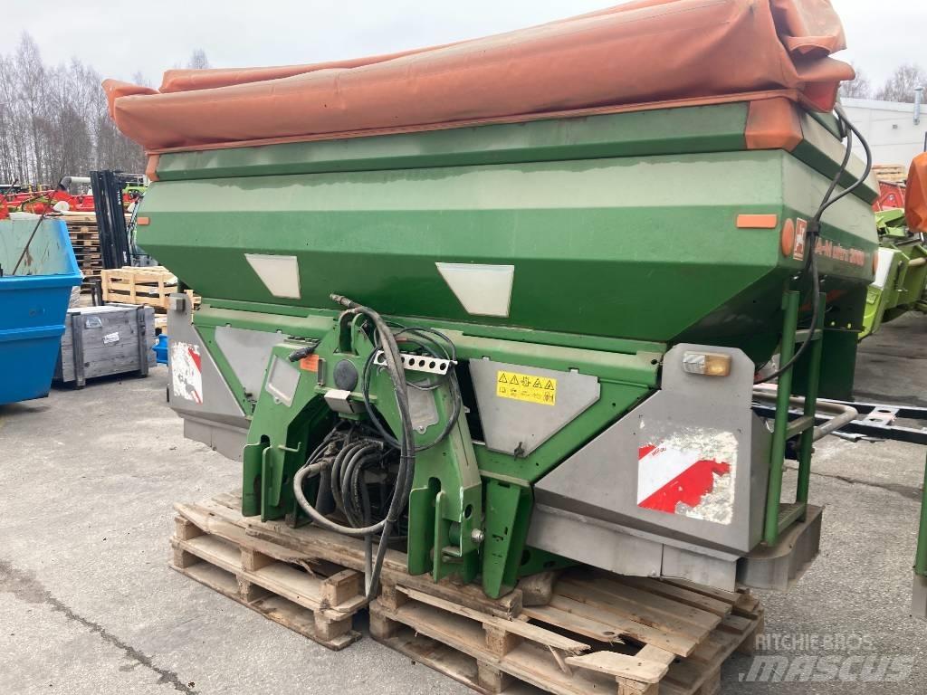 Amazone ZA-M 3000 ミネラル散布機