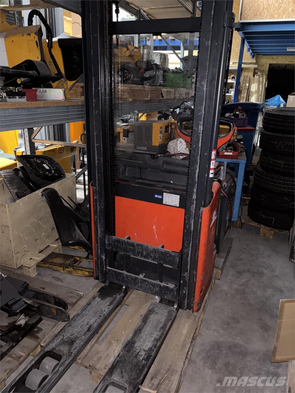 Linde L10 defekt 自走式スタッカー
