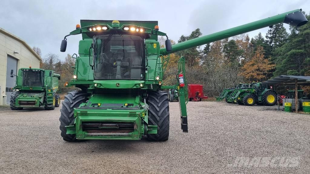 John Deere T 670 i コンバイン