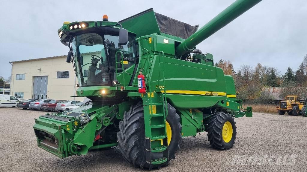 John Deere T 670 i コンバイン