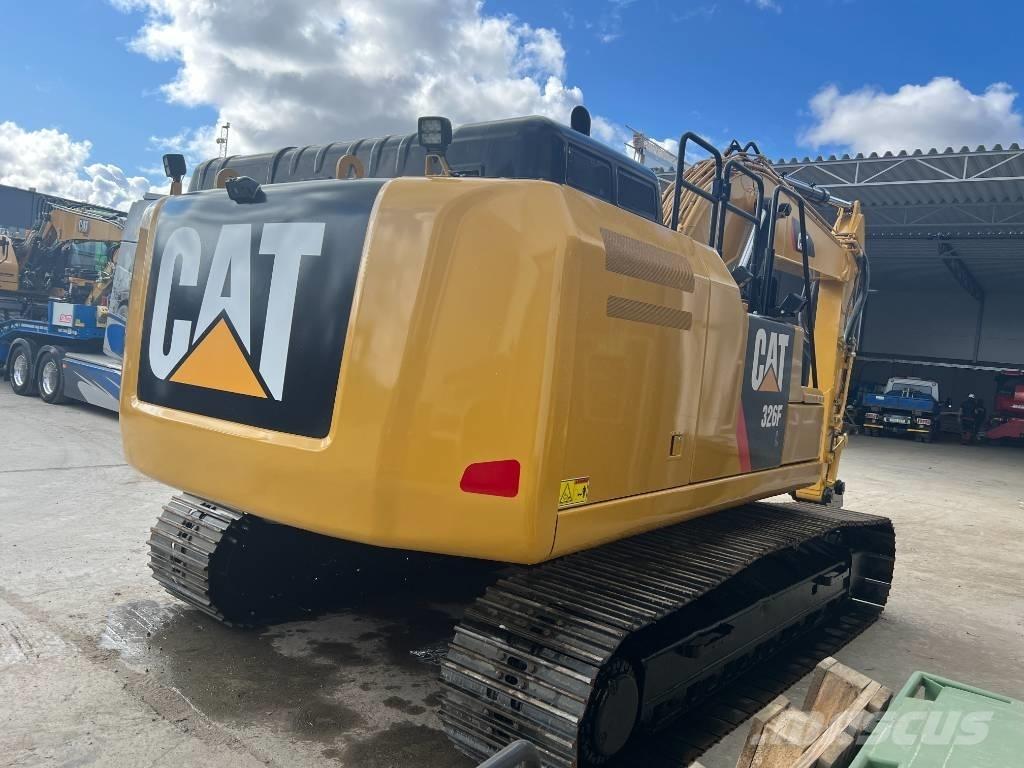 CAT 326 F L 大型油圧ショベル12t以上（パワーショベル・ユンボ）