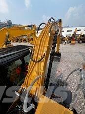 CAT 320 D 大型油圧ショベル12t以上（パワーショベル・ユンボ）
