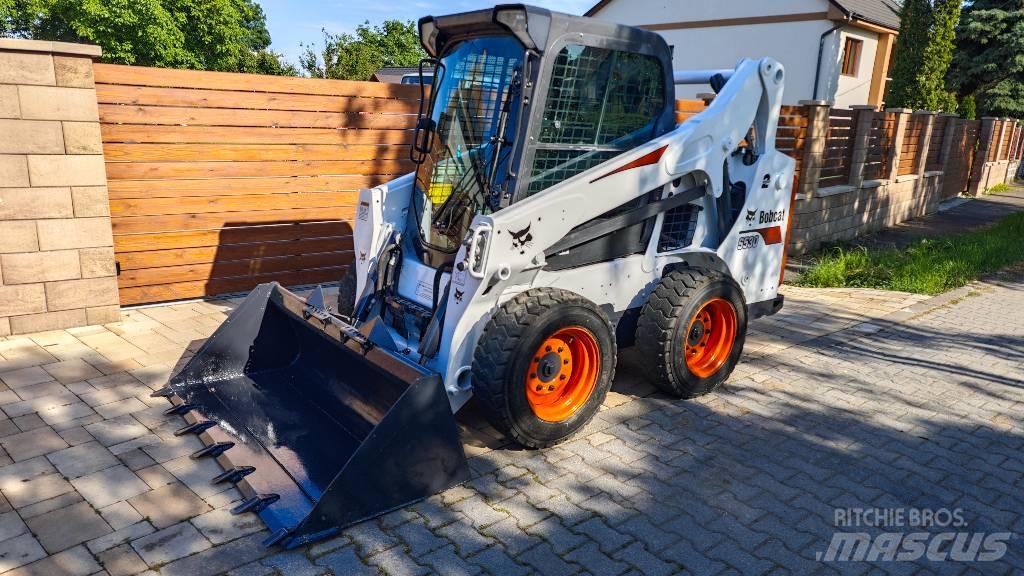 Bobcat S 530 スキッドステアローダー