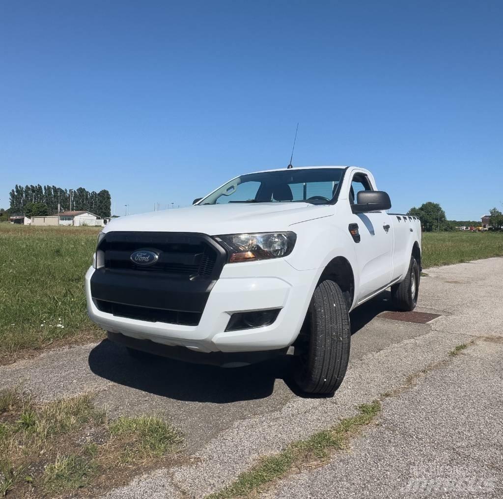 Ford Ranger XL ピックアップ／ドロップサイド