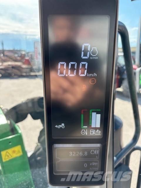 John Deere 6120 M トラクター