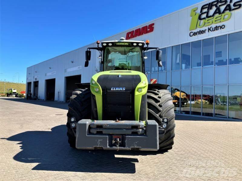CLAAS XERION 5000 トラクター