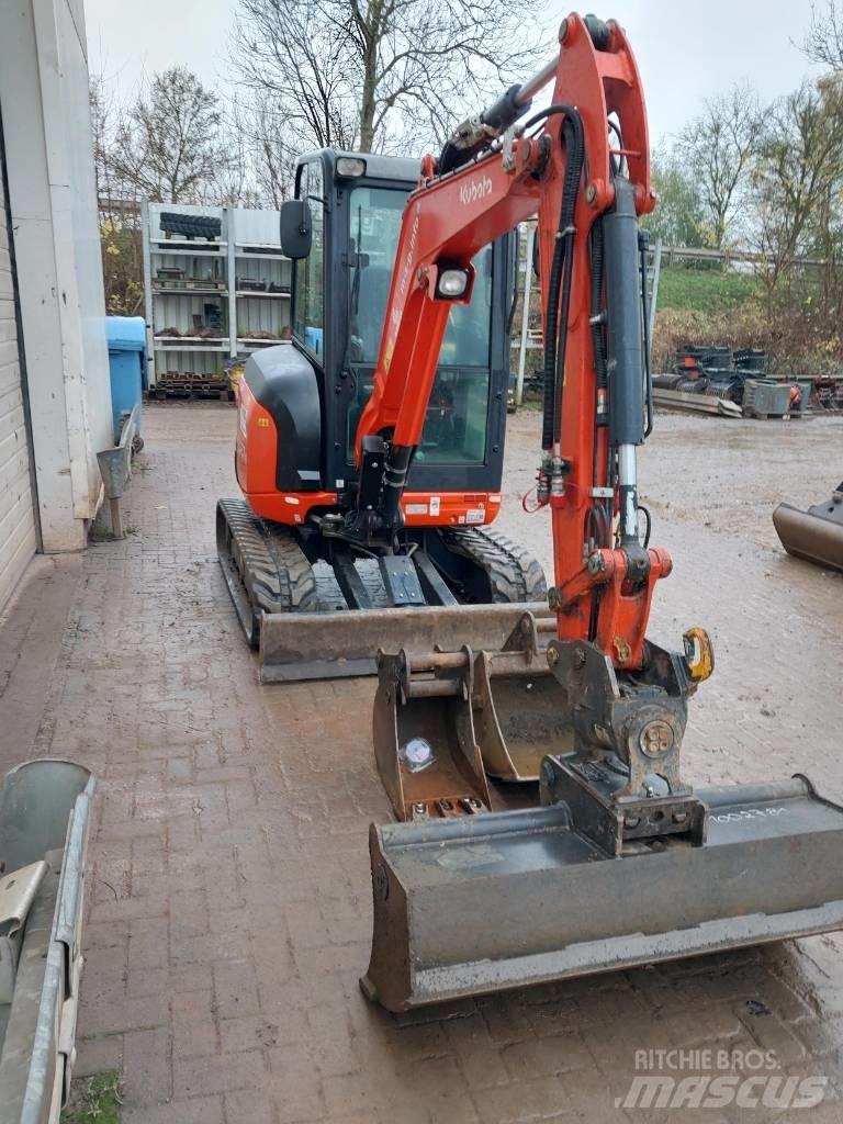 Kubota U 27-4 ミニ油圧ショベル 7t以下（ミニユンボ・ミニディガー）