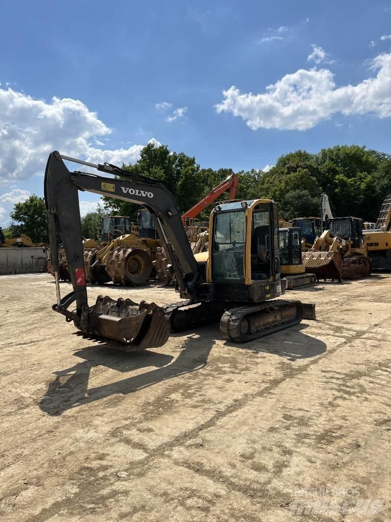 Volvo ECR 58 PLUS 中型油圧ショベル 7ｔ-12ｔ（ユンボ・パワーショベル・バックホー）