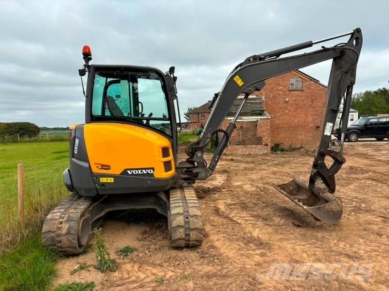Volvo EC 50 D ミニ油圧ショベル 7t以下（ミニユンボ・ミニディガー）