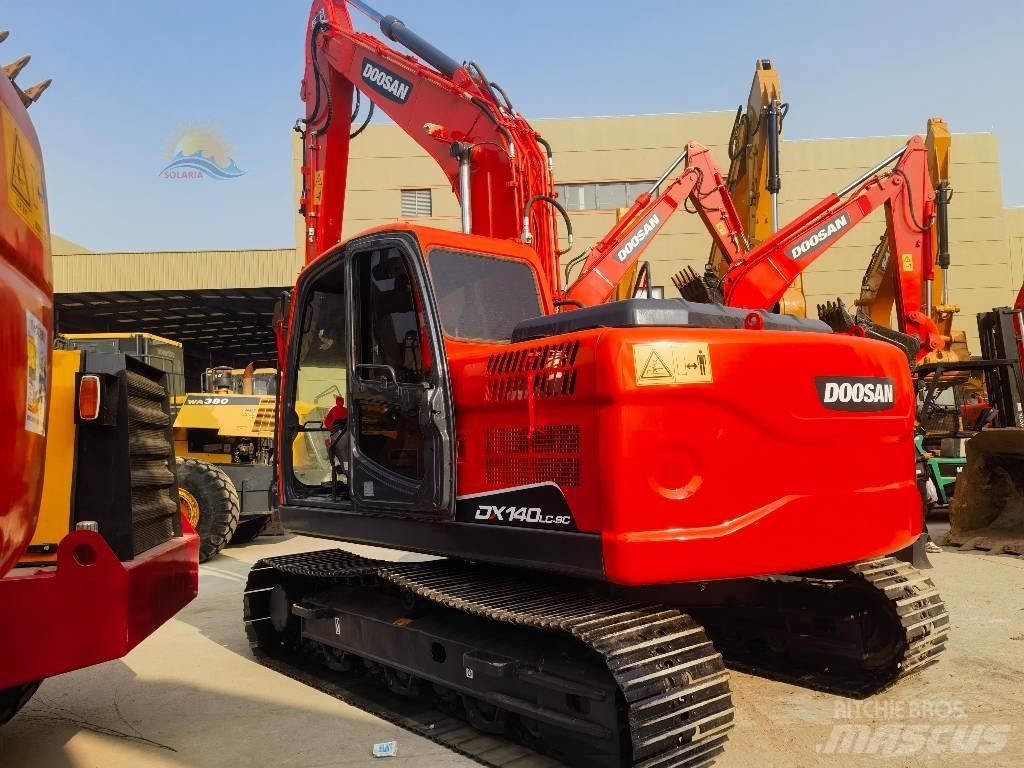 Doosan DX 140 LC 大型油圧ショベル12t以上（パワーショベル・ユンボ）