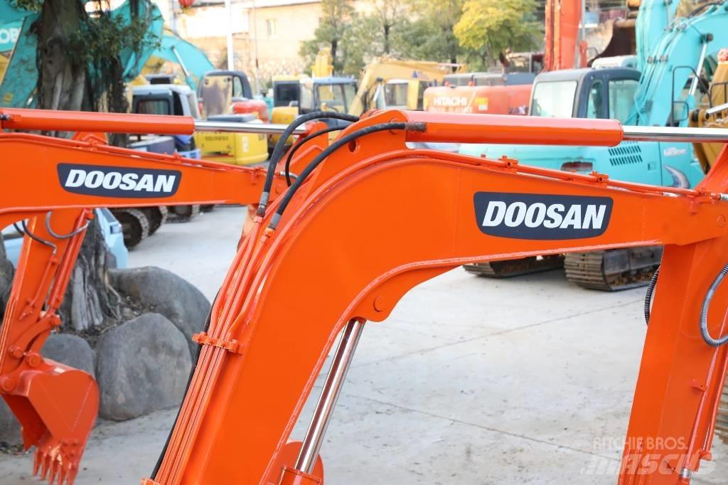 Doosan DH 60-7 ミニ油圧ショベル 7t以下（ミニユンボ・ミニディガー）
