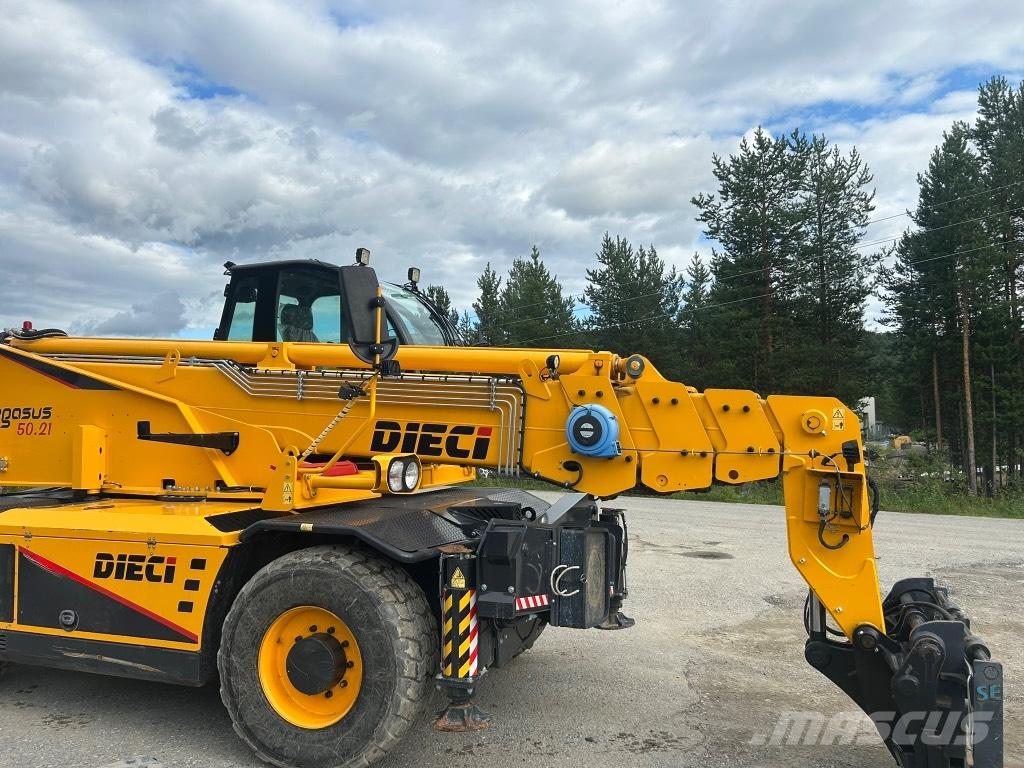 Dieci PEGASUS 5.21 テレスコーピックハンドラー