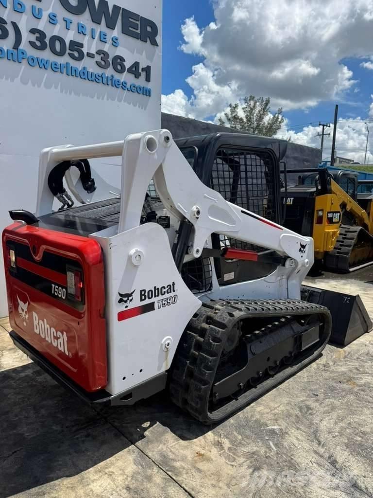 Bobcat T 590 スキッドステアローダー