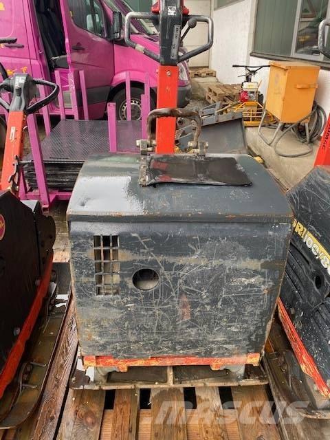 Bomag BPR 100/80 D プレートコンパクター