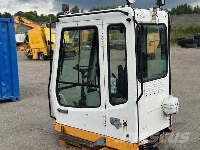 Liebherr A 924 B CAB キャビン及び内装