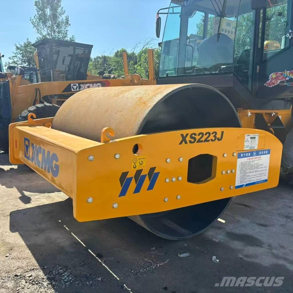XCMG XS223J 振動ローラ