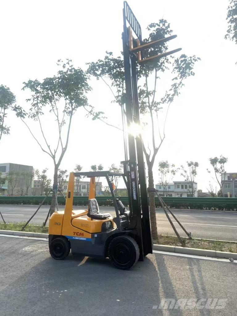 TCM FD 30 ディーゼル・軽油