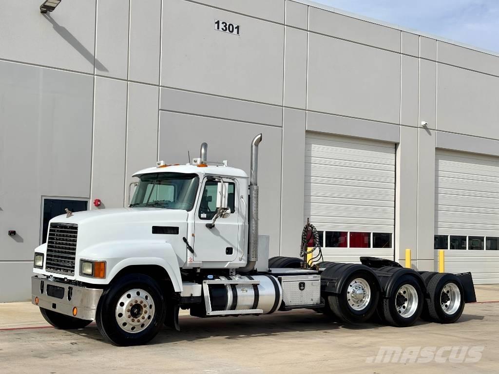 Mack CHU 613 中古トラクターヘッド | トレーラーヘッド