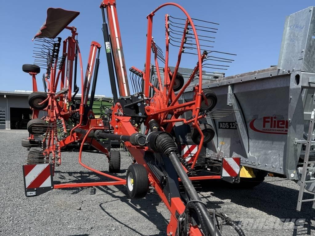 Kuhn GA 8030 ウィンドローア/レーキ