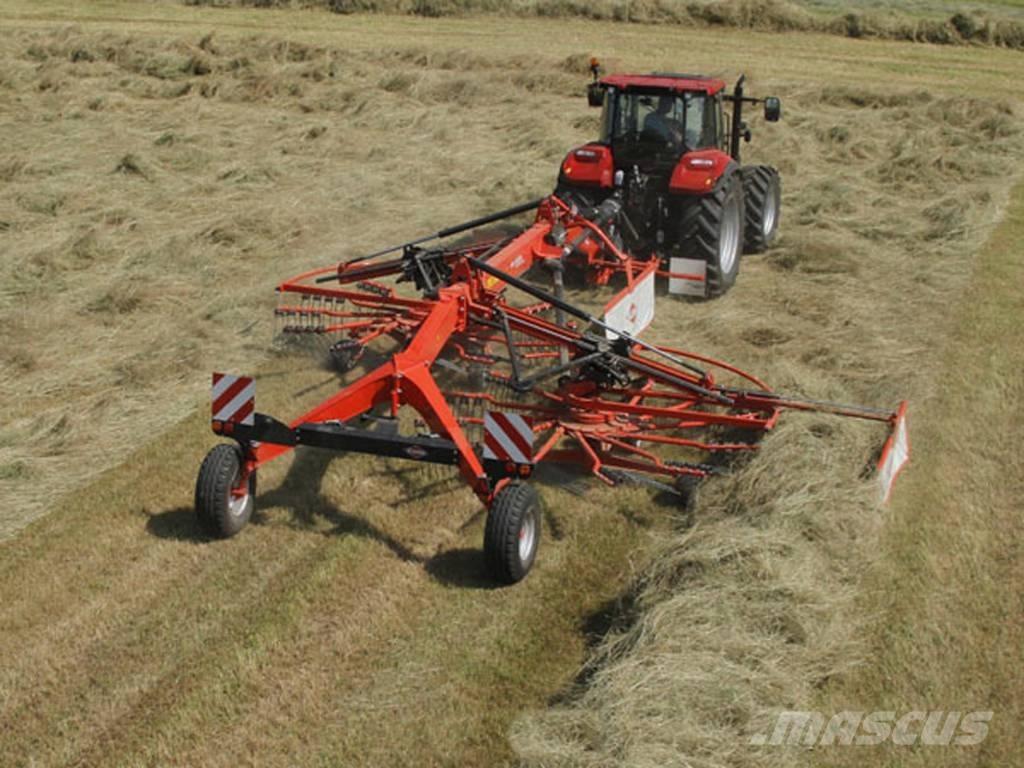 Kuhn GA 8030 ウィンドローア/レーキ
