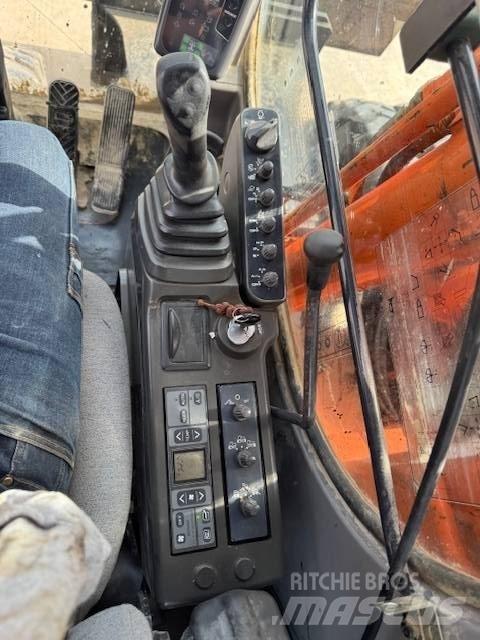 Hitachi ZX 160 W ホイール式油圧ショベル（パワーショベル・ユンボ・バックホー）
