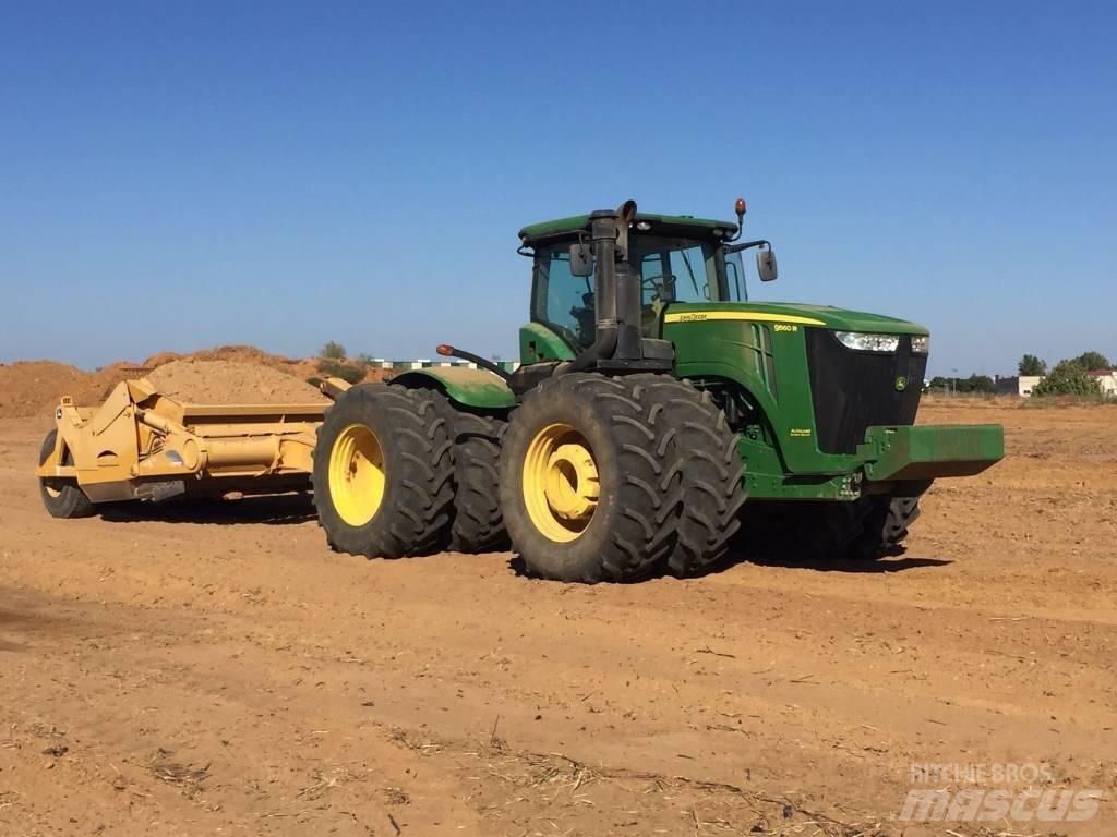 John Deere 9560 R トラクター