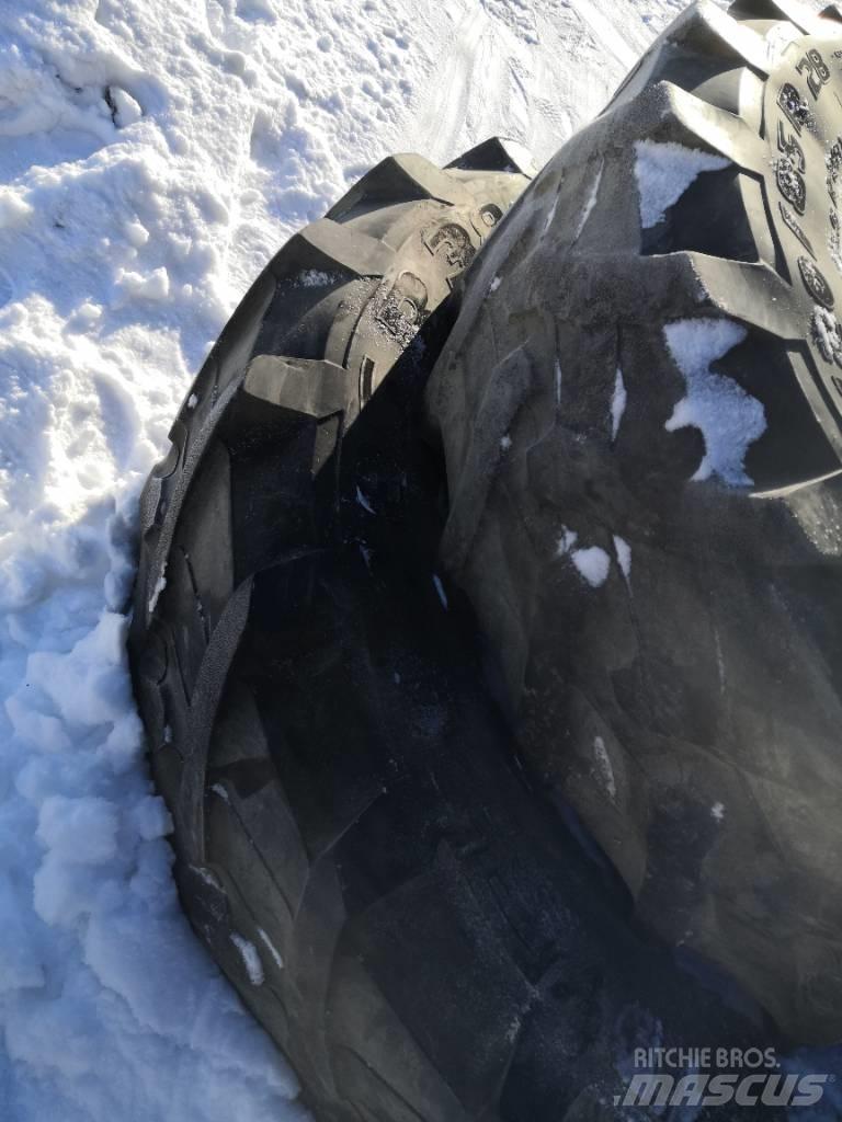 Pirelli 420/85R28 タイヤ、ホイル、リム