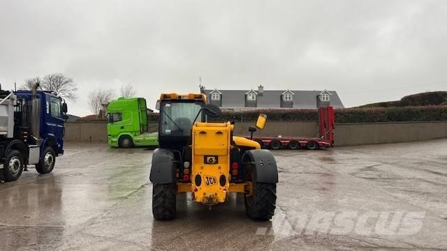 JCB 533-105 テレスコーピックハンドラー