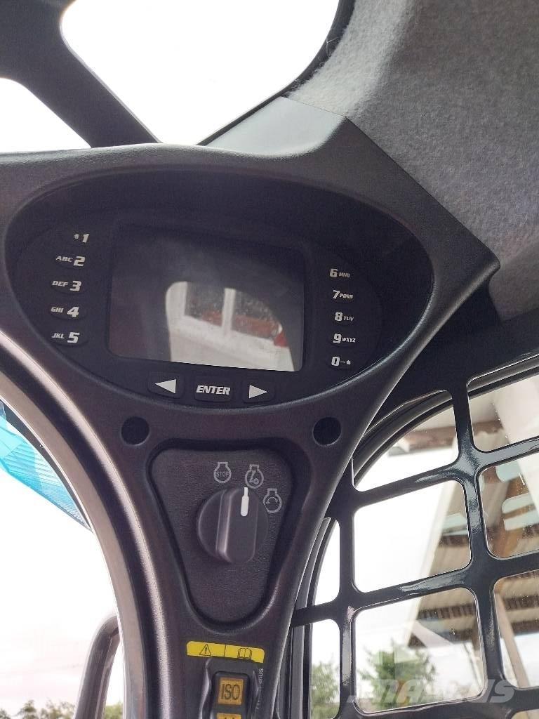 Bobcat T 450 クローラーローダー