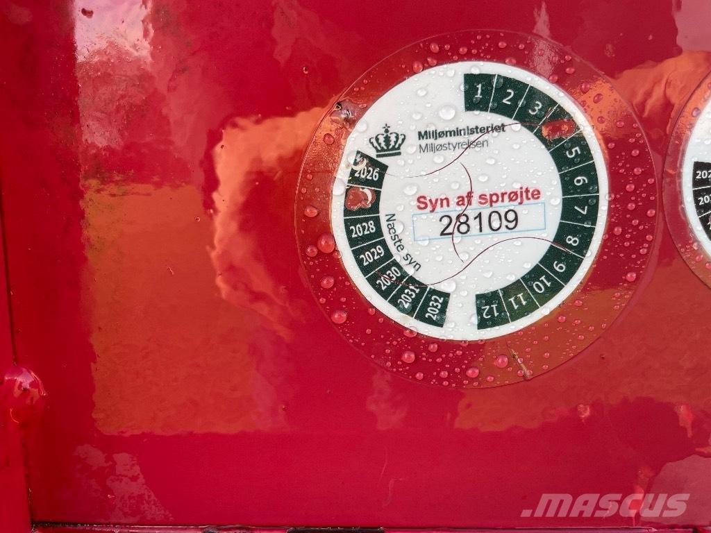 Hardi 12m LY 1000 マウント型噴霧器