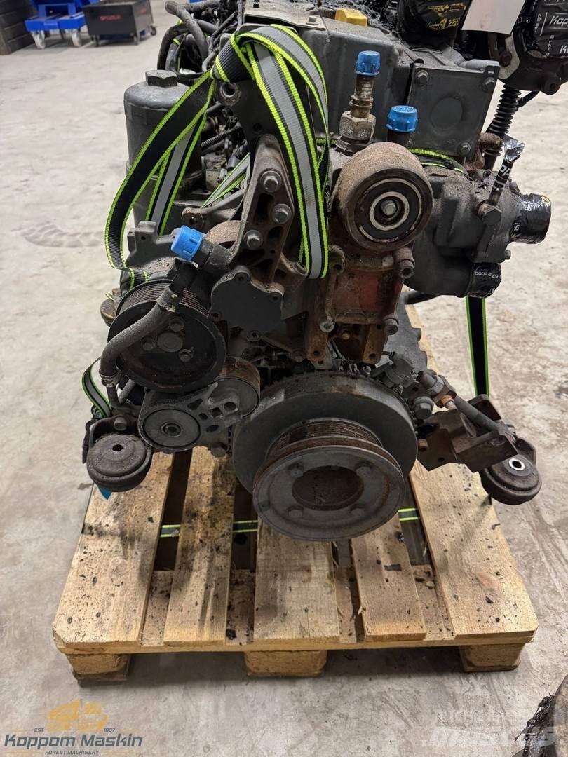 Deutz ProSilva 910 エンジン
