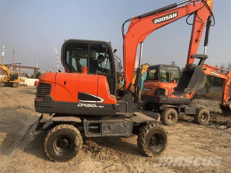 Doosan DX60 大型油圧ショベル12t以上（パワーショベル・ユンボ）