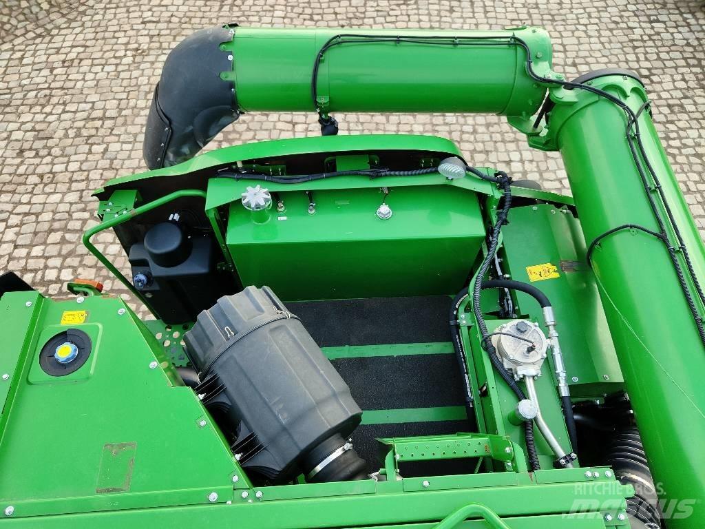 John Deere S 690 i コンバイン