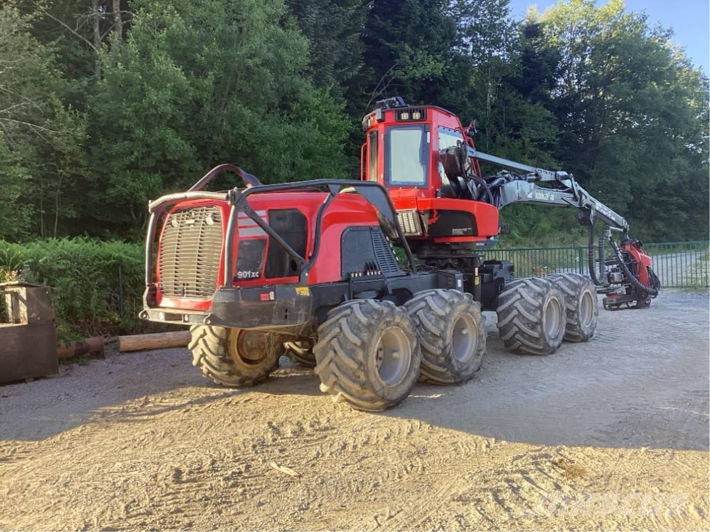 Komatsu 901 XC ハーベスター