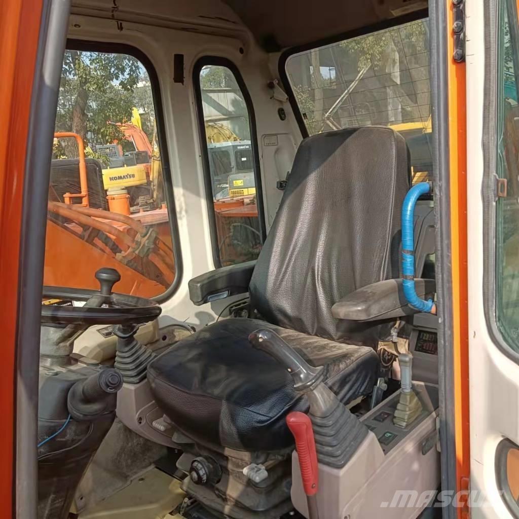 Doosan DH150W-7 ホイール式油圧ショベル（パワーショベル・ユンボ・バックホー）