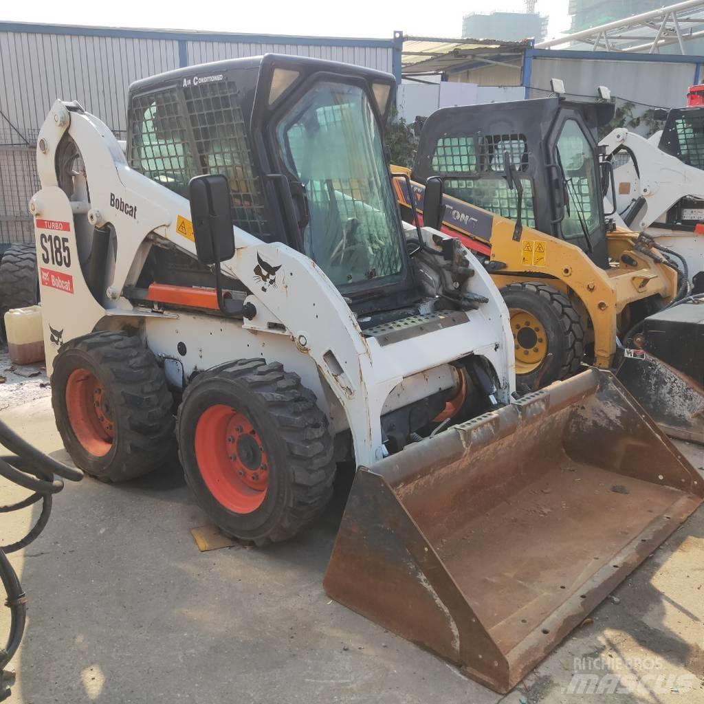 Bobcat S185 スキッドステアローダー