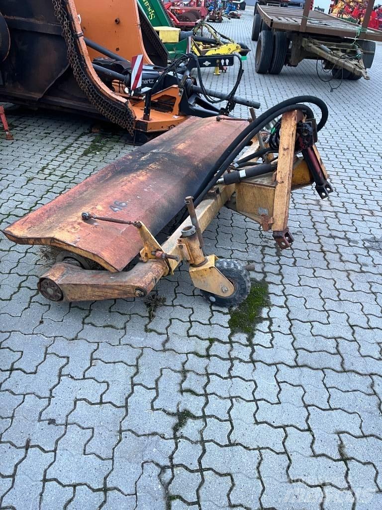GMR HF 25 A 路面清掃機