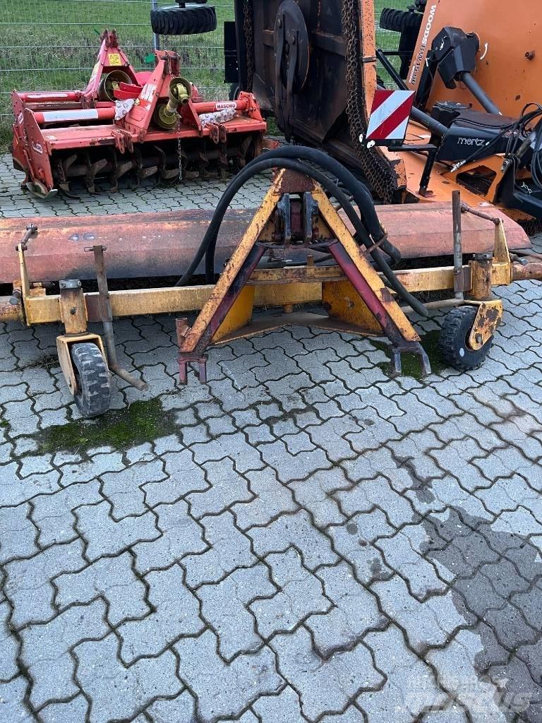 GMR HF 25 A 路面清掃機