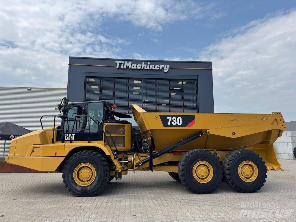 CAT 730 アーティキュレート式ダンプトラック