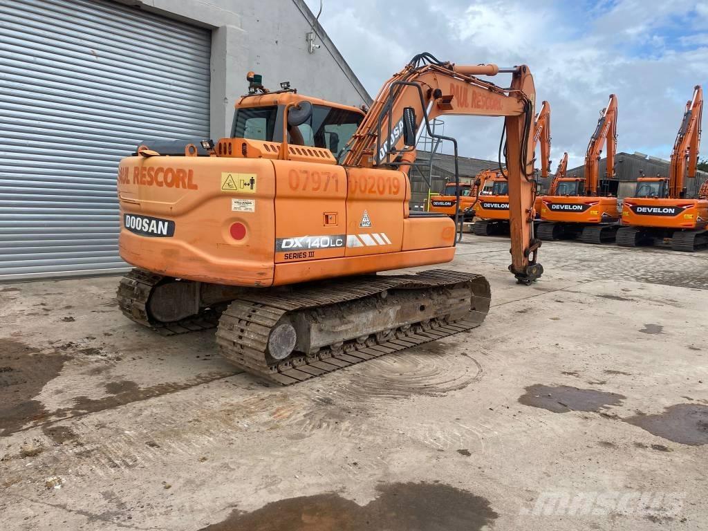Doosan DX 140 LC-3 大型油圧ショベル12t以上（パワーショベル・ユンボ）