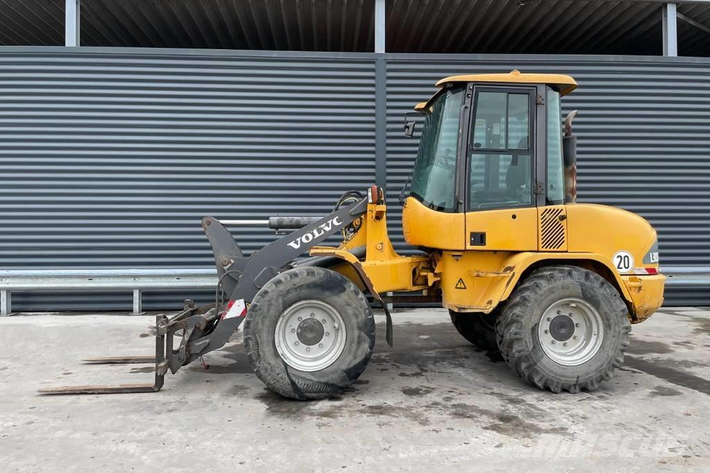 Volvo L 30 ZX ホイールローダー・タイヤショベル