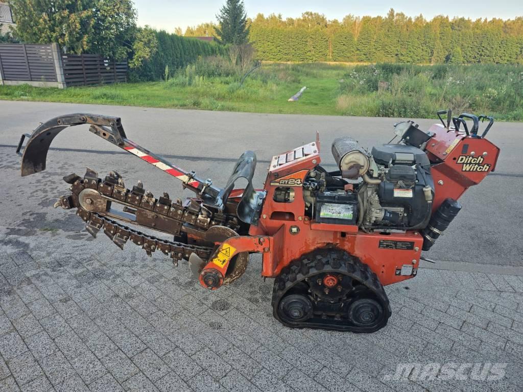 Ditch Witch RT 24 トレンチャー