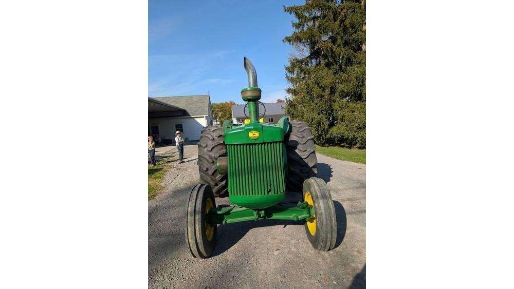 John Deere R トラクター