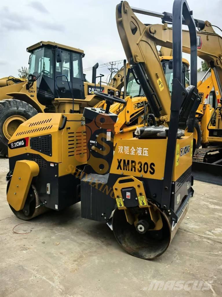 XCMG XMR 30S タンデムローラ