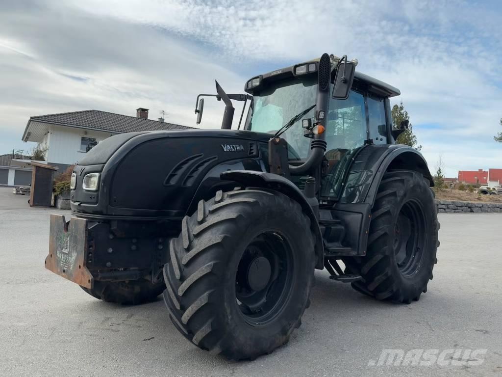 Valtra T 162 トラクター