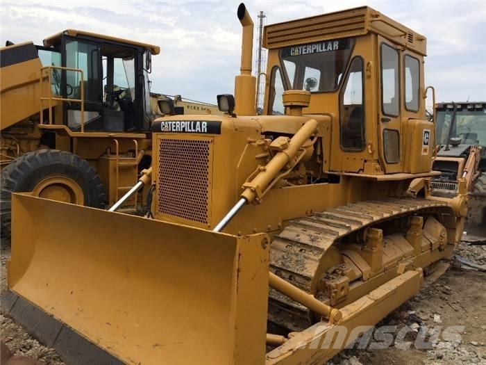 CAT D 6 D ブルドーザー