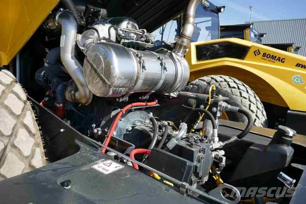 Bomag BW 213 D-5 ソイルコンパクター